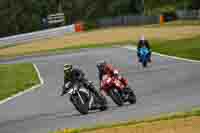 brands-hatch-photographs;brands-no-limits-trackday;cadwell-trackday-photographs;enduro-digital-images;event-digital-images;eventdigitalimages;no-limits-trackdays;peter-wileman-photography;racing-digital-images;trackday-digital-images;trackday-photos